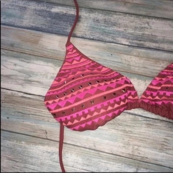 Xhilaration Triangle Bikini Top - Picture 3 of 4
